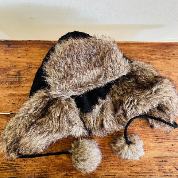Faux Fur Black Cable Knit Trapper Hat with Pom Pom - Picture 3 of 6